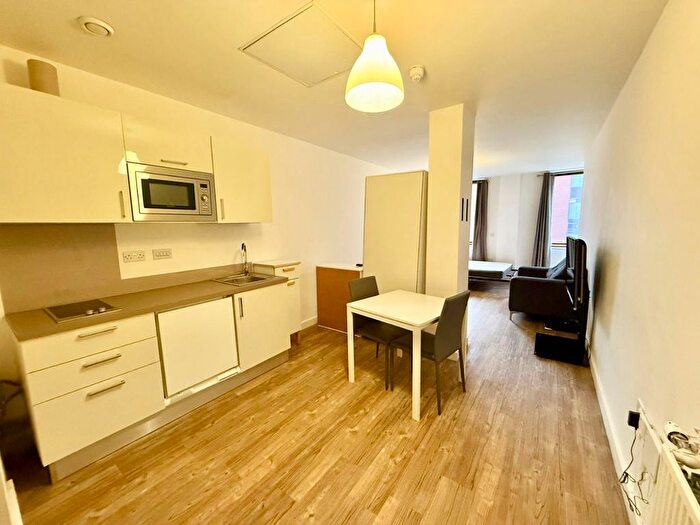 1 Bedroom Flat To Rent In Moorfields, Liverpool, L2