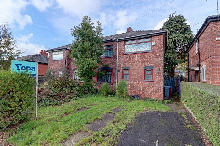 3 Bedroom Semi Detached House For Sale In Rose Bank Road, Manchester, M40