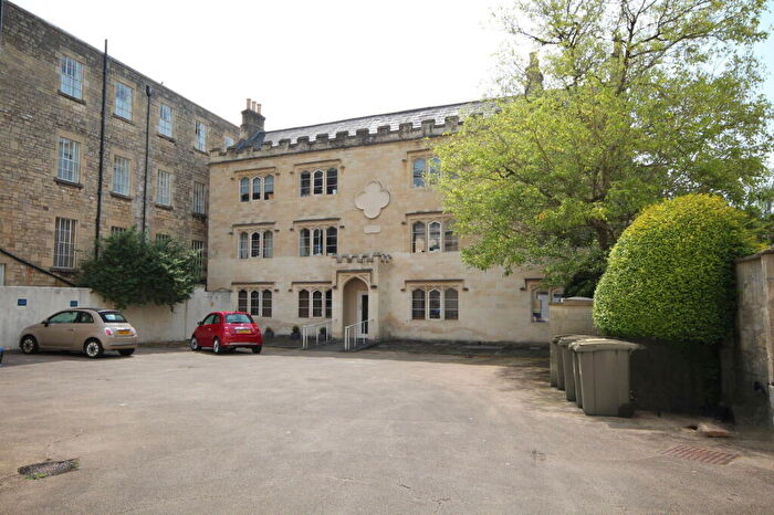2 Bedroom Flat For Sale In Sutcliffe House, London Road, Bath, BA1