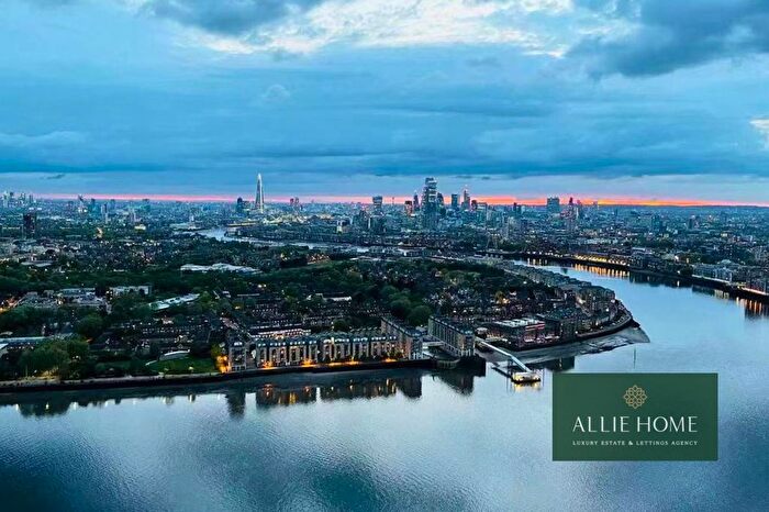 2 Bedroom Flat For Sale In Marsh Wall, London, E14