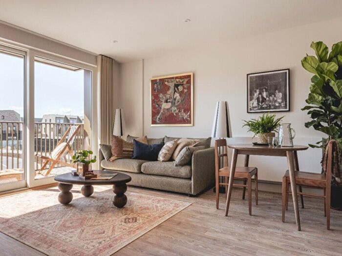 1 Bedroom Apartment To Rent In Milne Avenue, Cambridge, Cambridgeshire, CB3