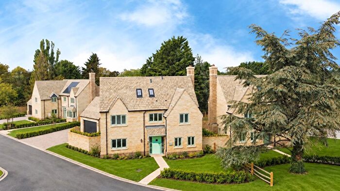 4 Bedroom Detached House For Sale In Spine Road West, Ashton Keynes, SN6