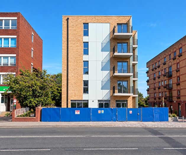 2 Bedroom Flat To Rent In Oxford Road, Aylesbury, HP19