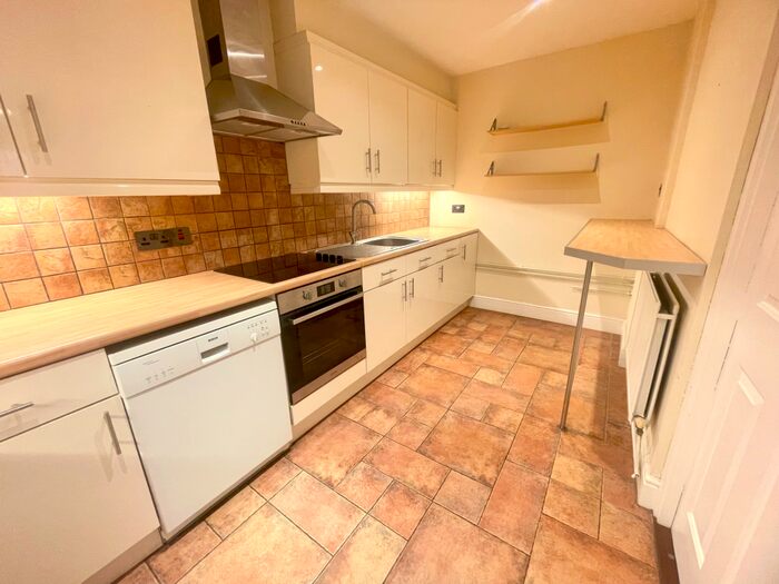 2 Bedroom Flat To Rent In Redland Park, Redland, BS6