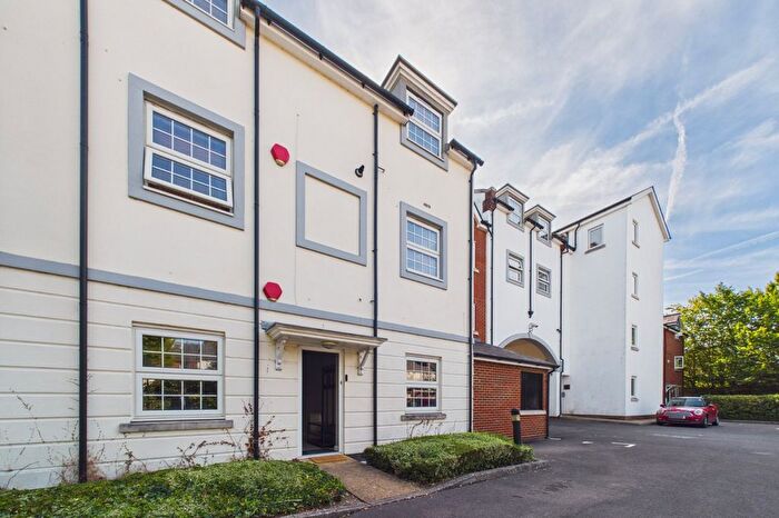 2 Bedroom Maisonette To Rent In Silver Street, Reading, Berkshire, RG1