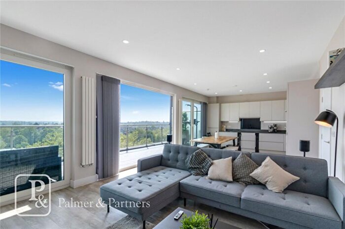 2 Bedroom Apartment For Sale In Bergholt Road, Colchester, Essex, CO4