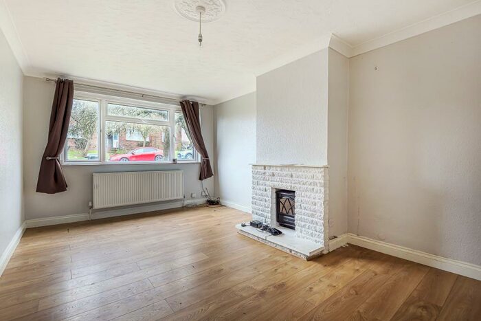 2 Bedroom Apartment To Rent In Newbury, Berkshire, RG14