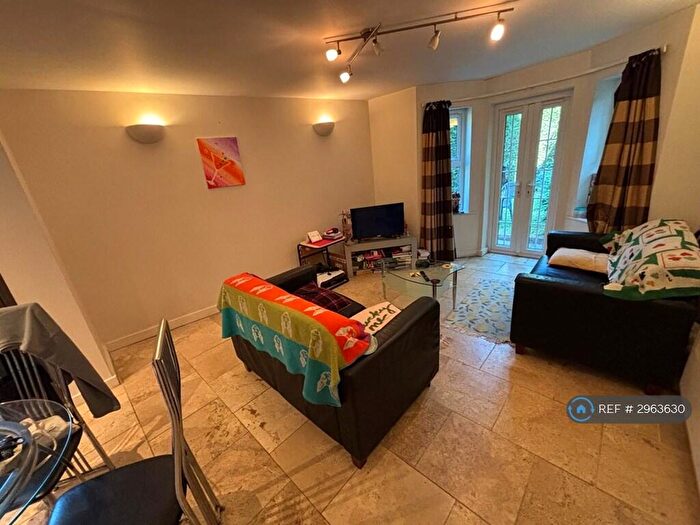 1 Bedroom Flat To Rent In The Junxion, Leeds, LS5