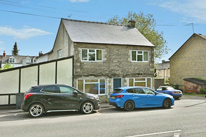 3 Bedroom Semi-Detached House For Sale In Gloucester Road, Cirencester, Gloucestershire., GL7