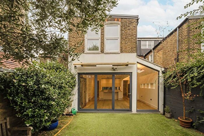 6 Bedroom Semi-Detached House To Rent In Ivy Crescent, Chiswick, W4