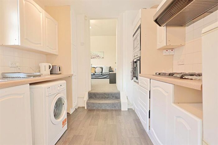 3 Bedroom Flat To Rent In Oakland Road, Jesmond, Newcaste Upon Tyne, NE2