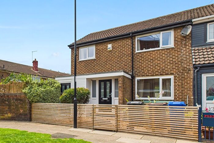 3 Bedroom End Of Terrace House For Sale In Mawfa Avenue, Hemsworth., S14