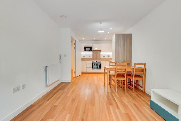 1 Bedroom Apartment To Rent In Roma Corte, Lewisham, SE13