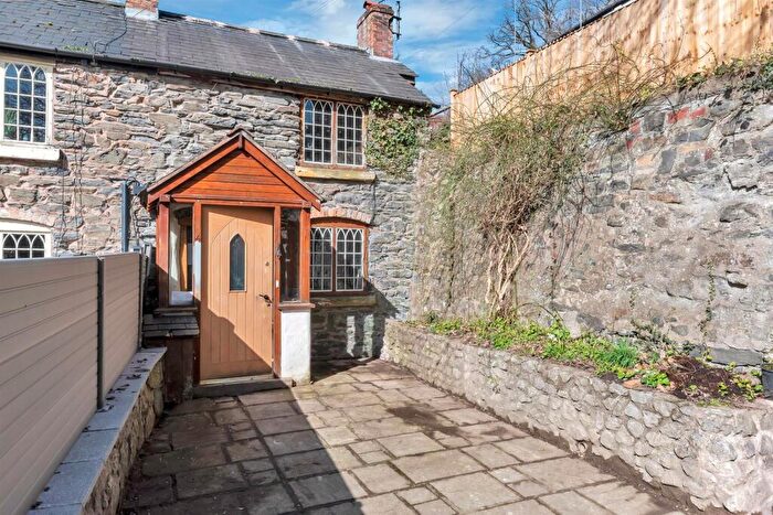 1 Bedroom Cottage For Sale In Abbey Square, Llangollen, LL20
