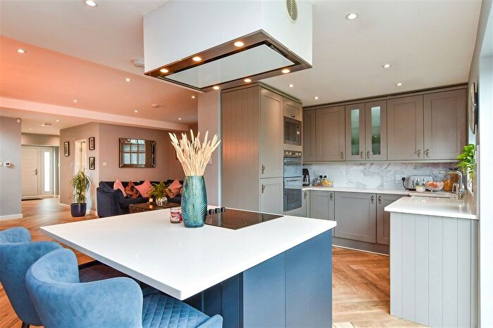 4 Bedroom Detached House For Sale In Vernon Avenue, Woodingdean, Brighton, East Sussex, BN2