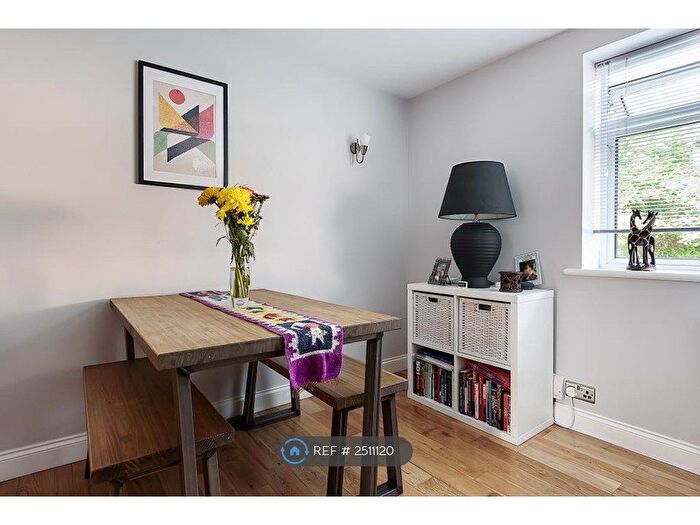2 Bedroom Flat To Rent In Trotsworth Court, Virginia Water, GU25