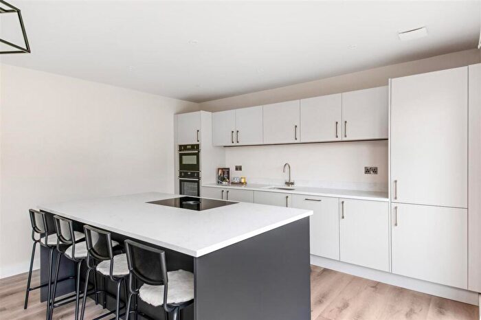 4 Bedroom Detached House For Sale In Station Road, Meltham, Holmfirth, HD9
