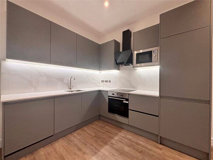 1 Bedroom Flat To Rent In Roop House, Fleet, Hampshire, GU51