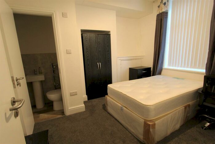 1 Bedroom House To Rent In Every Street, Burnley, BB11