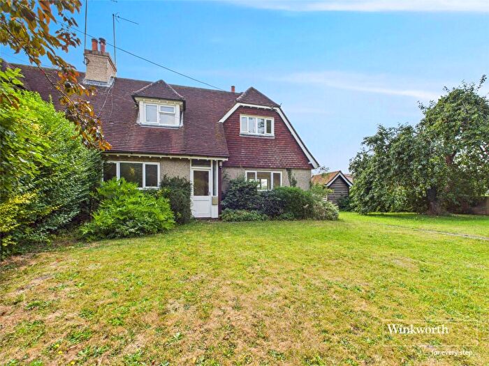 3 Bedroom Semi-Detached House To Rent In Church Farm Cottages, Lower Basildon, Reading, Berkshire, RG8