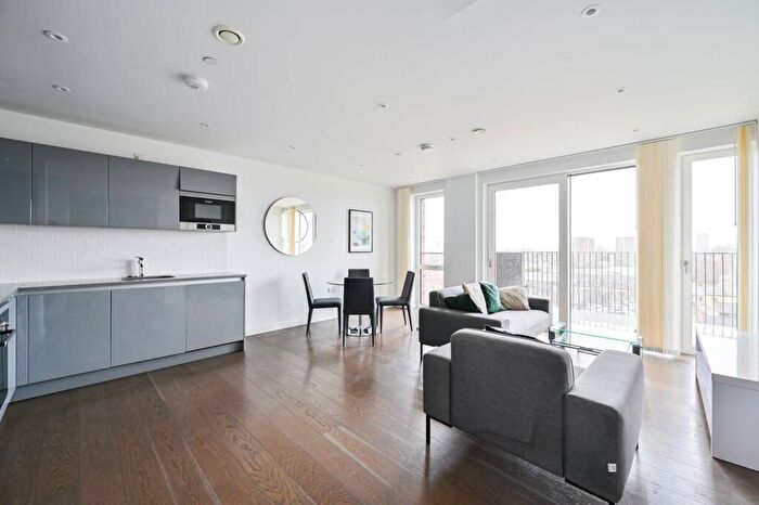 1 Bedroom Flat For Sale In Heygate Street, Elephant And Castle, London, SE17