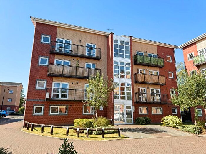 2 Bedroom Flat For Sale In Wharf Road, Sale, M33