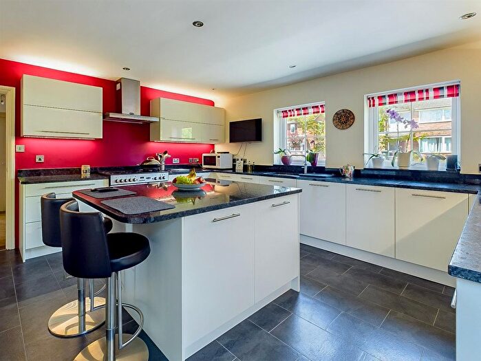 4 Bedroom Detached House For Sale In Meadow Road, Malvern, WR14