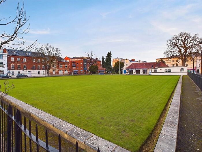 2 Bedroom Apartment To Rent In St Georges Square, Cheltenham, Gloucestershire, GL50