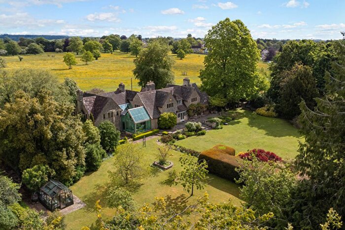 6 Bedroom Detached House For Sale In The Park, Minchinhampton, GL6