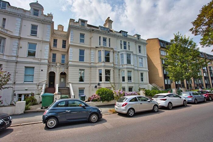 2 Bedroom Flat To Rent In Castle Hill Avenue, Folkestone, Kent, CT20