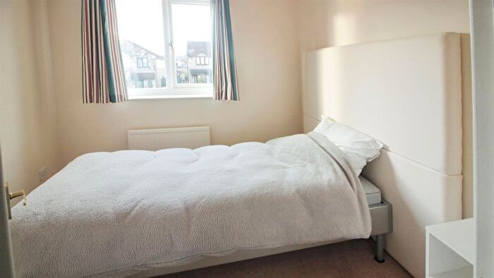 4 Bedroom Detached House For Sale In Stonecroft, Stanley, Wakefield, WF3