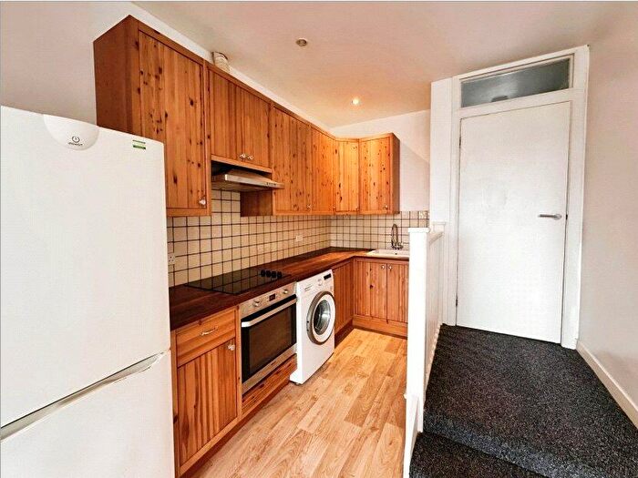 1 Bedroom Flat To Rent In Church Road, Leyton, London, E10