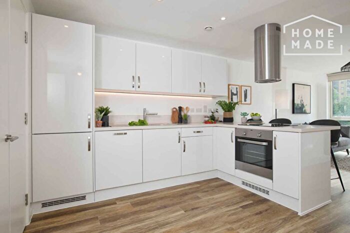 1 Bedroom Flat To Rent In Wellington Park Way, Leeds, LS1