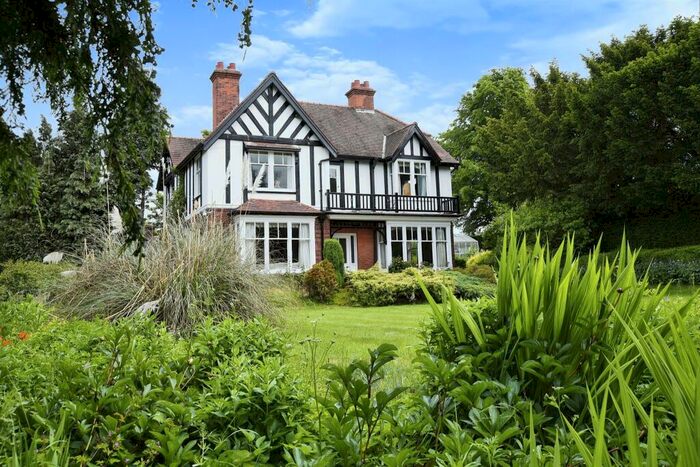 4 Bedroom Detached House For Sale In Beverley Road, Brough, HU15