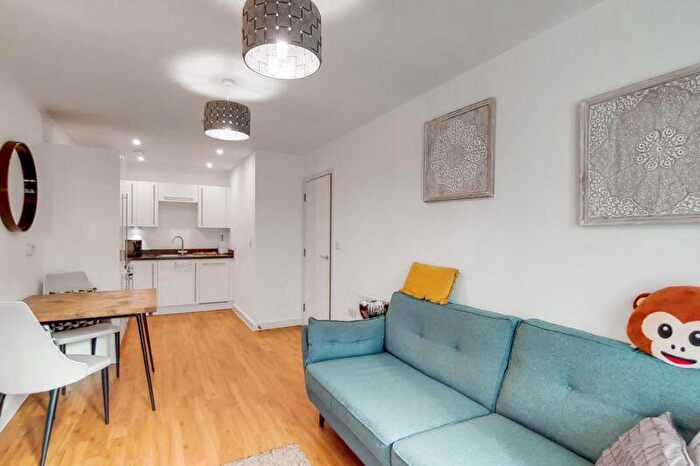 2 Bedroom Flat To Rent In Whitestone Way, Croydon, CR0