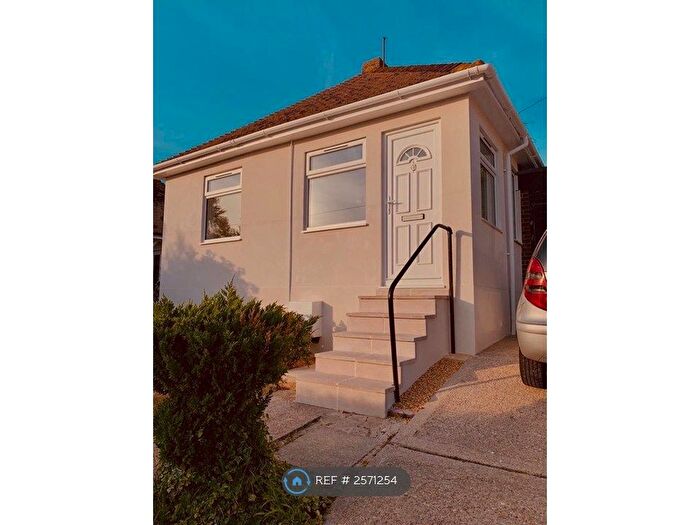 2 Bedroom Bungalow To Rent In Arlington Gardens, Brighton, BN2