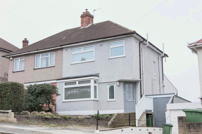 4 Bedroom Semi-Detached House To Rent In Dunblane Road, London, SE9