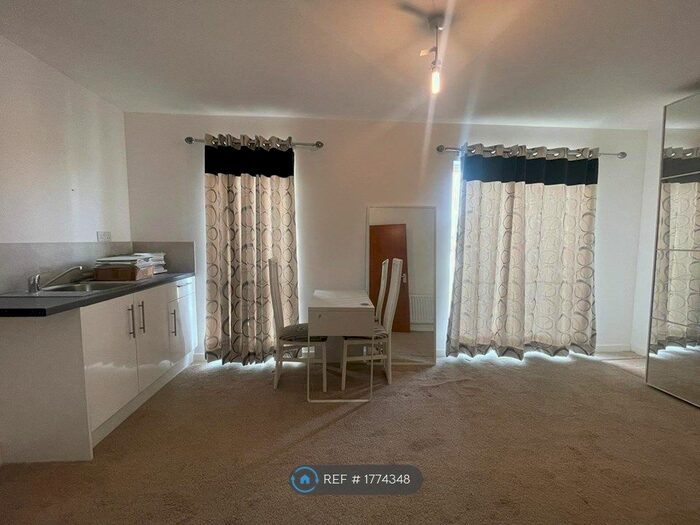 Studio To Rent In Chilworth Place, Barking, IG11