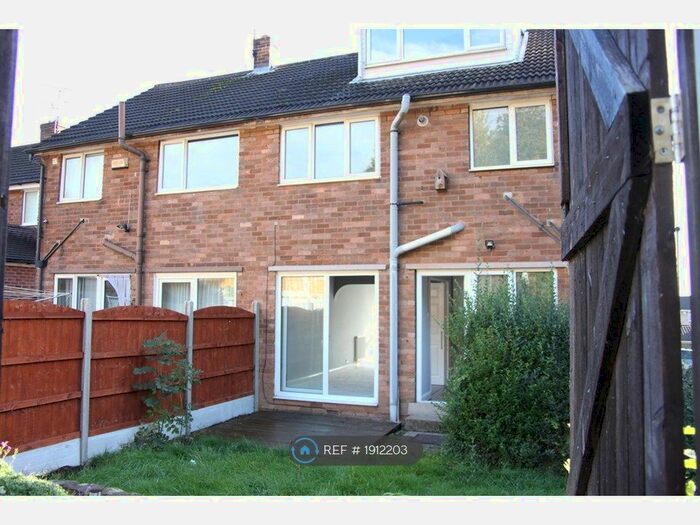 3 Bedroom Semi-Detached House To Rent In Tansley Drive, Sheffield, S9