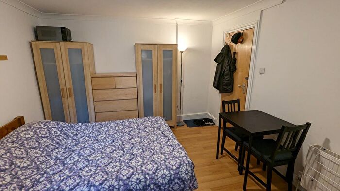1 Bedroom Studio To Rent In Palatine Road, London, N16