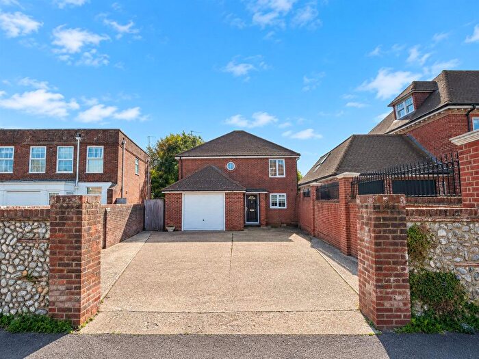 3 Bedroom Detached House For Sale In Dittons Road, Eastbourne, BN21