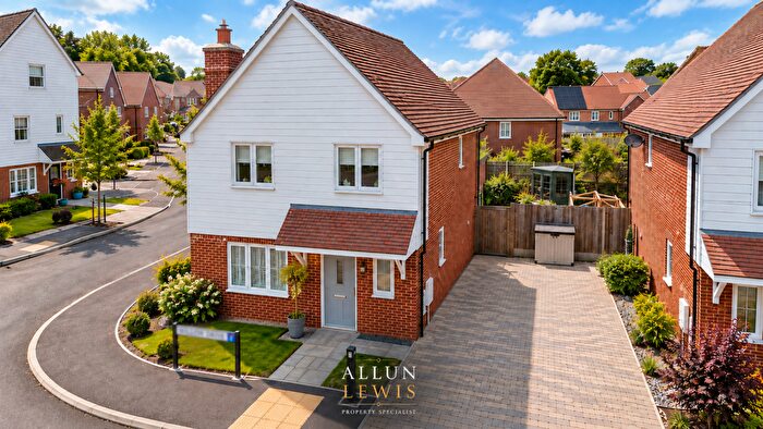 3 Bedroom Detached House For Sale In Willow Drive, Canterbury, Kent, CT3