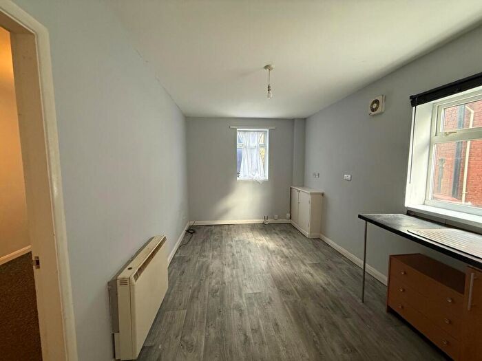 1 Bedroom Flat To Rent In Wharf Road, Pinxton, NG16