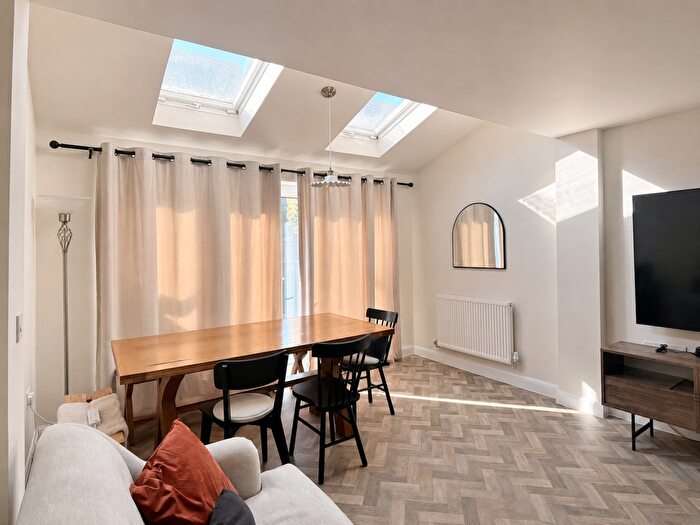 3 Bedroom Detached House To Rent In Beagle Road, Cambridge, CB3