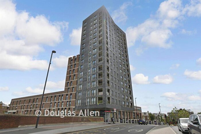 1 Bedroom Apartment For Sale In Hoe Street, Walthamstow, E17