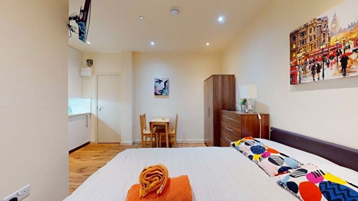 Studio To Rent In Chatsworth Road, Mapesbury, London, NW2