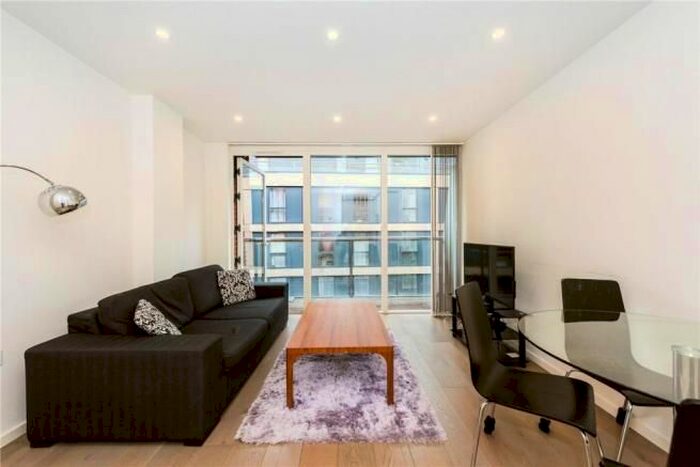 1 Bedroom Flat To Rent In Worcester Point, Central Street, EC1V
