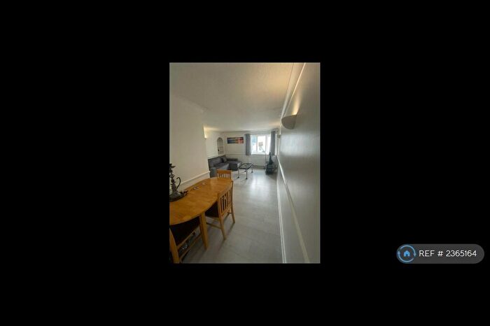 1 Bedroom Maisonette To Rent In Conifer Close, Waltham Cross, EN7