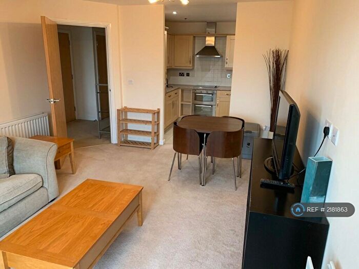 1 Bedroom Flat To Rent In Hatfield, Hatfield, AL10