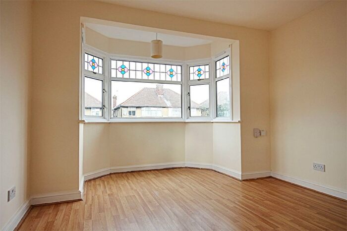 1 Bedroom Flat To Rent In Osborne Road, Enfield, Middlesex, EN3